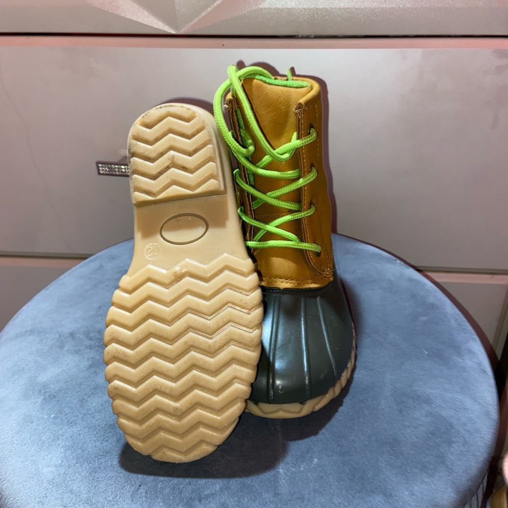 Tan snow boots for all kids (boys&girls)